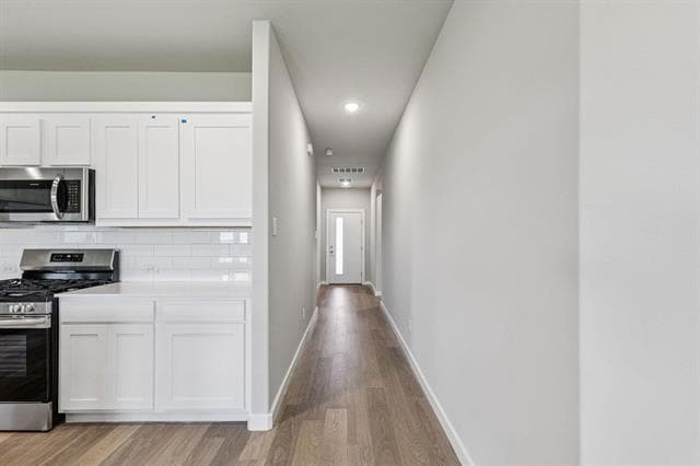 Foto del edificio - 729 Poppy Ln