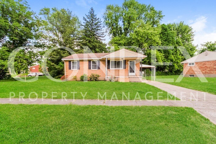 Primary Photo - Charming 4 Bedroom Bungalow in Cincinnati!