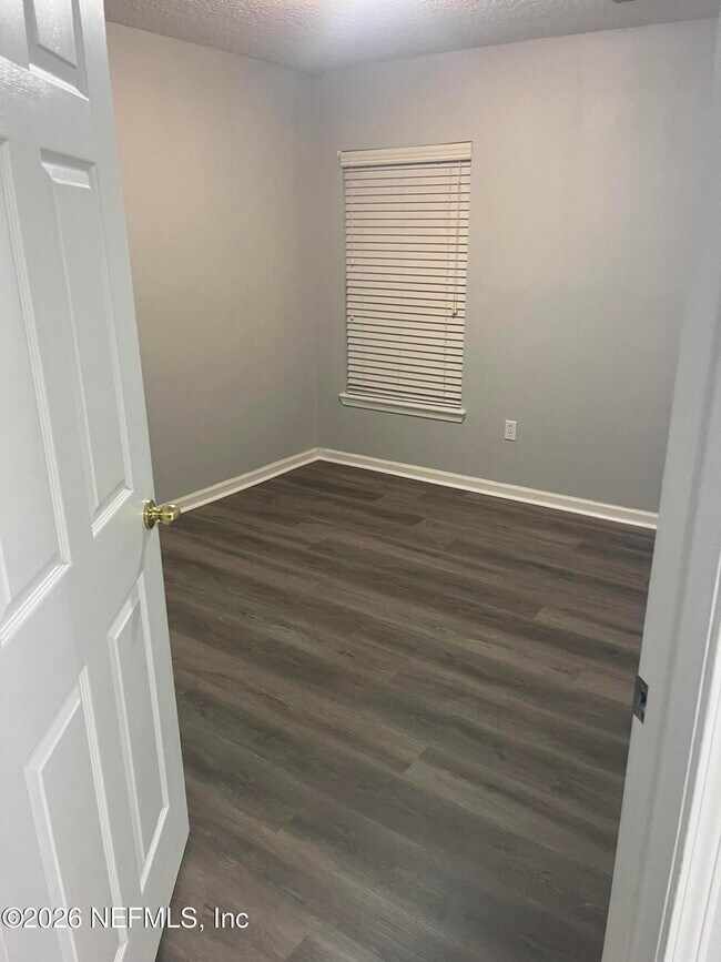 Foto del edificio - 3680 Kirkpatrick Cir