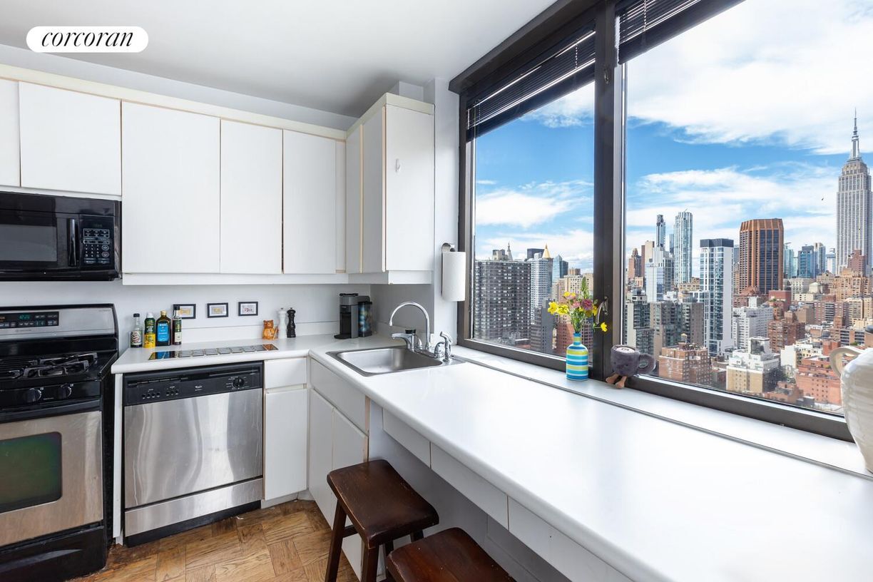 Foto principal - 630 1st Ave
