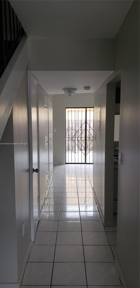 Building Photo - 2375 W 66th Pl