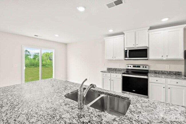 Building Photo - 1305 Nia Rd