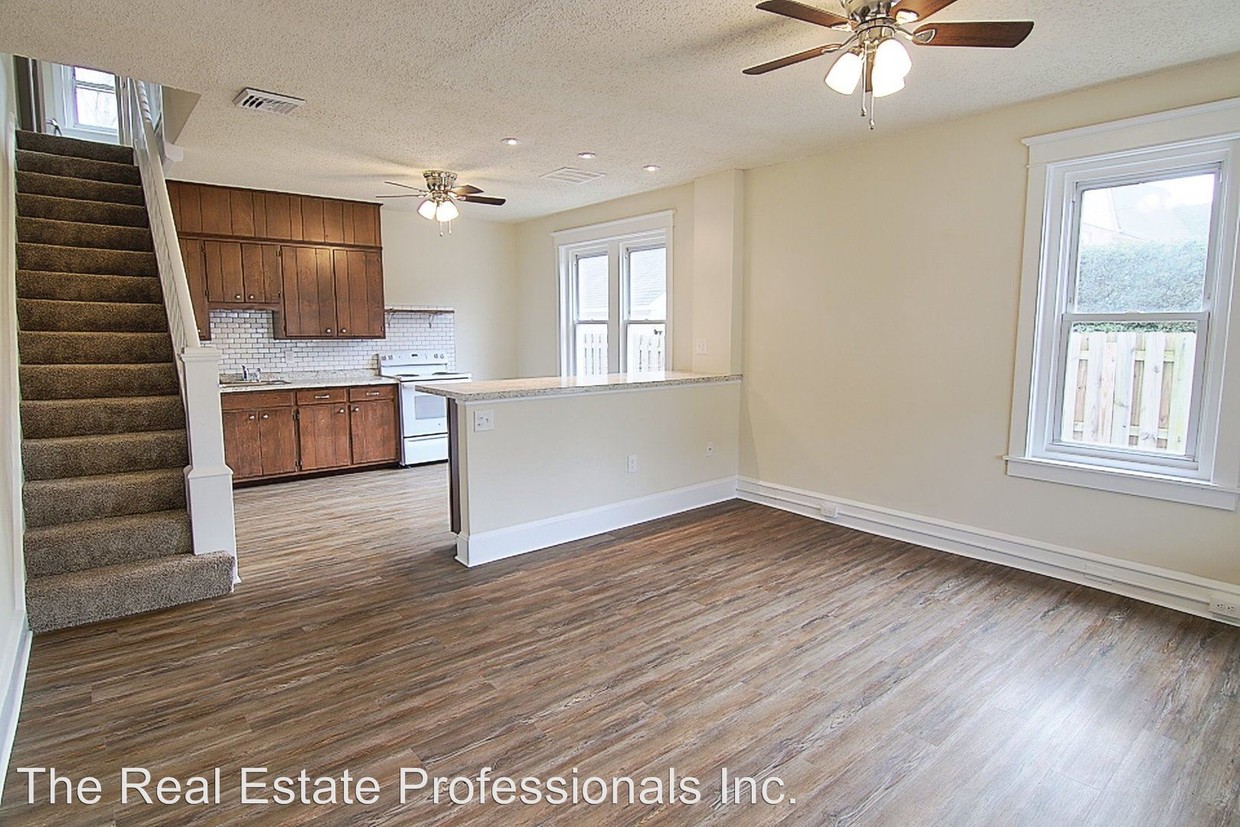 Foto principal - 658 S Reading Ave
