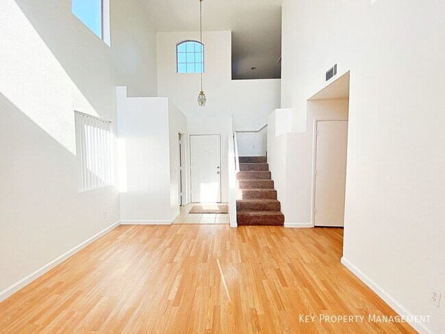 Foto del edificio - 4525 Coronado Hills Way