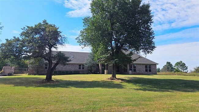 Foto del edificio - 6301 Hilltop Dr