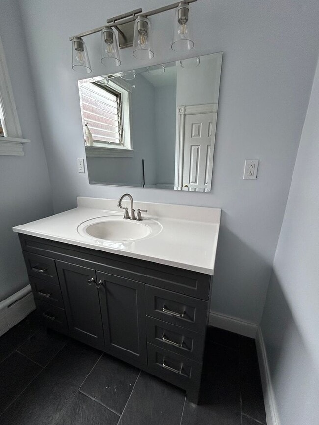 Building Photo - 5122 Walton Ave