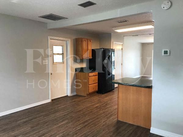 Foto del edificio - 4707 W Bay Ave