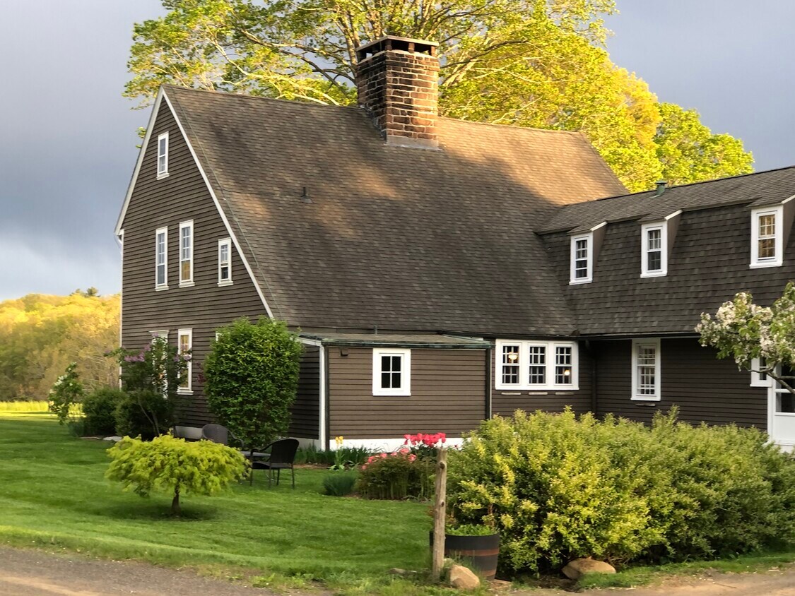 90 Duck Hole Rd, Guilford, CT 06437 House Rental in Guilford, CT