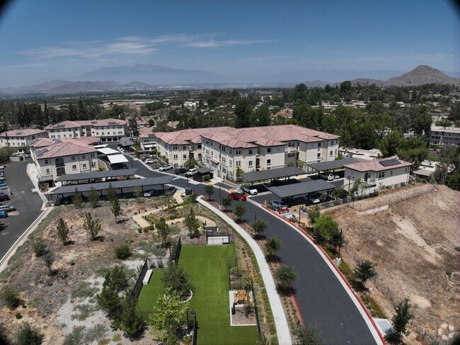 3D Exterior - Canyon Bluffs