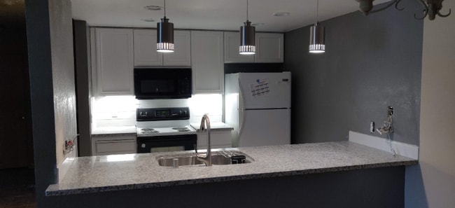 Photo - 39993 Fremont Blvd Apartment