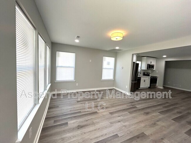 Foto del edificio - 3503 Wilcox Blvd