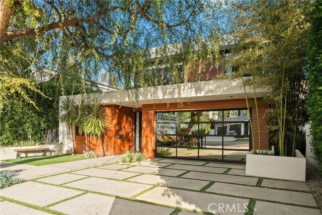 Foto del edificio - 4242 Vantage Ave