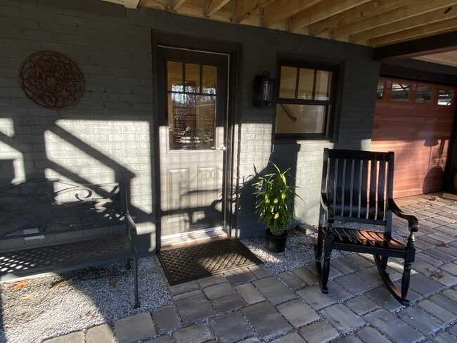 Foto del edificio - 402 Timber Ln