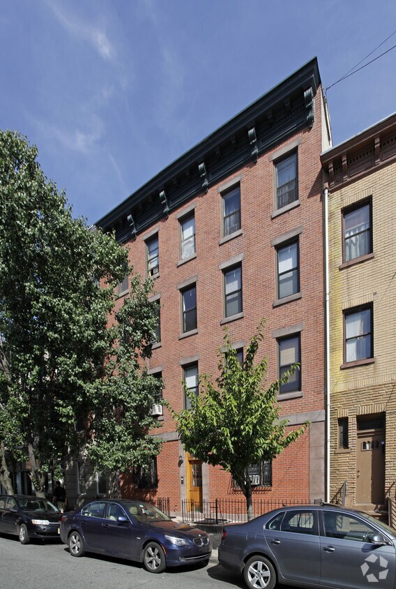 Primary Photo - 112-114 Coles St