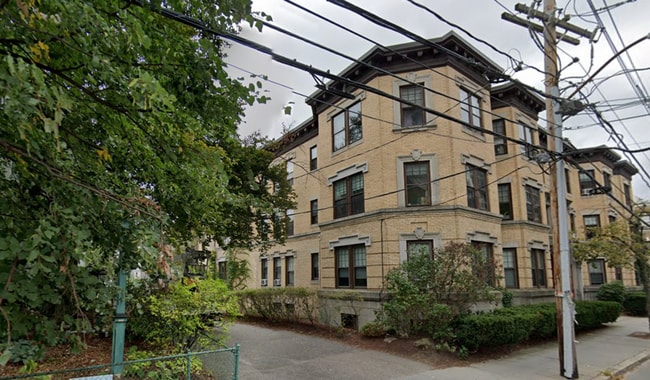 Building Photo - Coolidge Corner 2-Bed 2-Bath