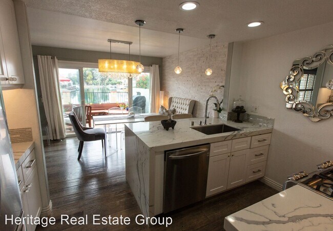 Building Photo - 3 br, 2.5 bath House - 678 Chapala Drive