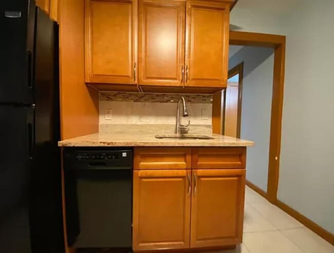 Building Photo - 21-08 29th Ave