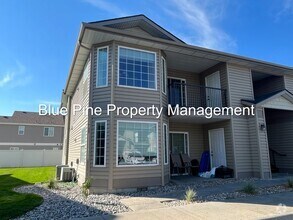 Building Photo - 145 Clubhouse Cir
