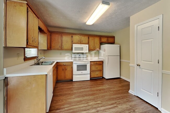 Building Photo - 2835 Shane Dr