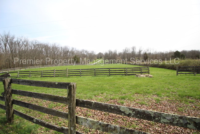 Building Photo - 3160 Todds Point Rd