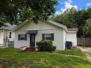 Building Photo - 103 W Emma St