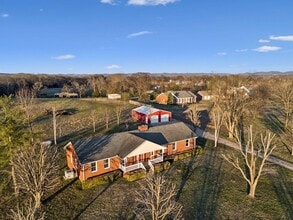 Building Photo - 353 Branham Mill Rd