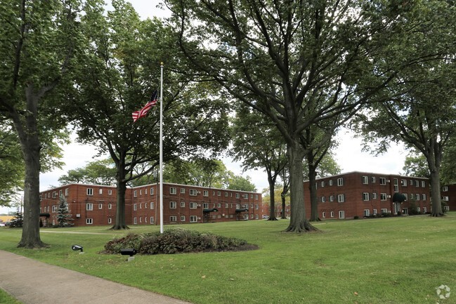 Building Photo - Westview North Apartments