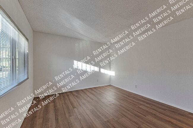 Foto del edificio - 749 E 6th St