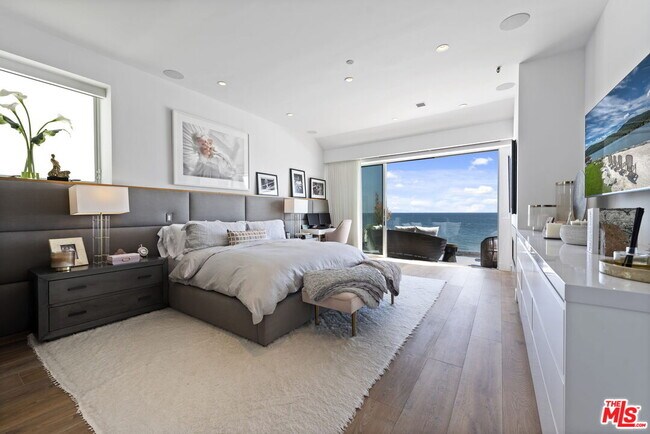 Foto del edificio - 25366 Malibu Rd