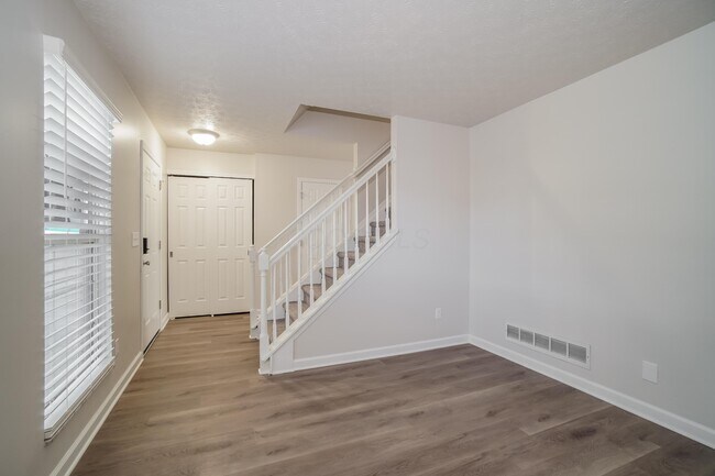 Foto del edificio - 873 Hurlock Ln