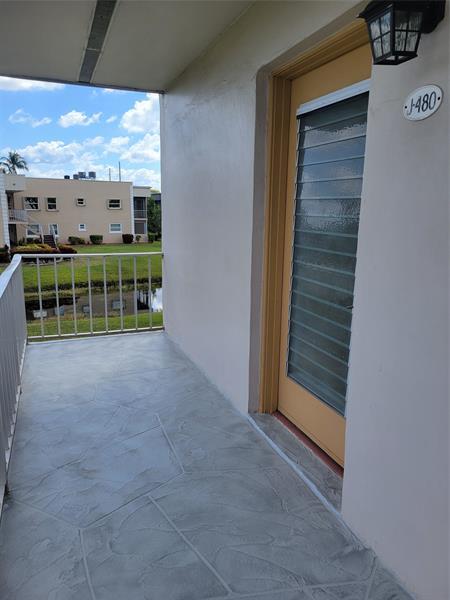 Foto del edificio - 480 Capri G