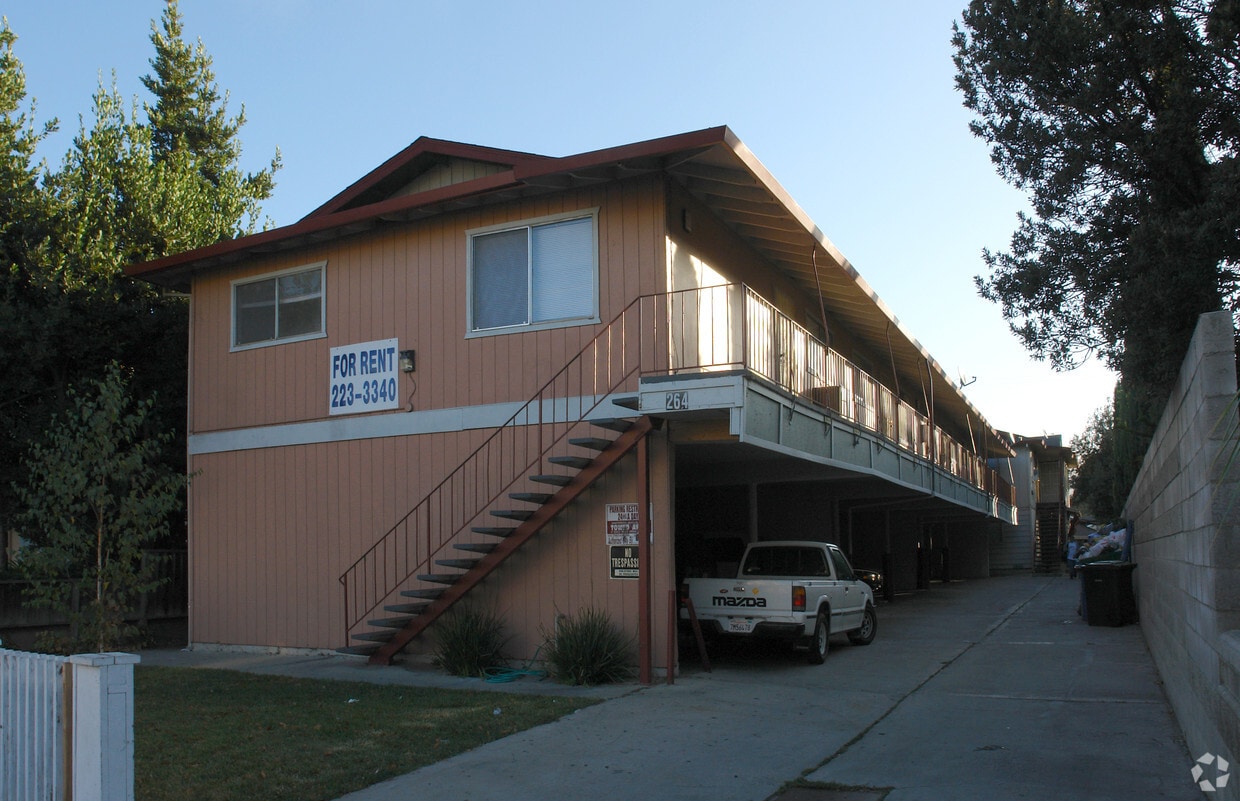 Primary Photo - 264 N White Rd