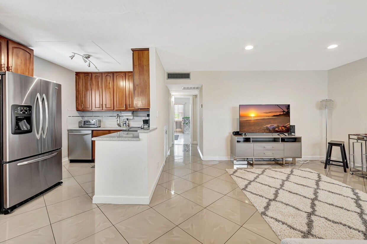 Foto principal - 236 Monaco Way