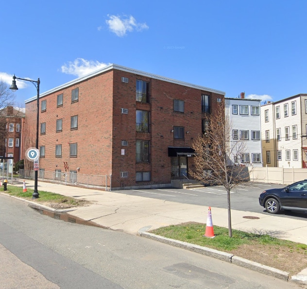 Building Photo - 1030 Bennington St