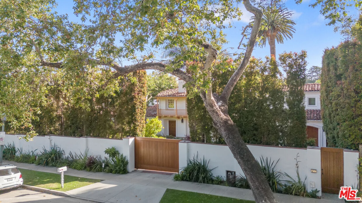 Primary Photo - 221 S Beverly Glen Blvd
