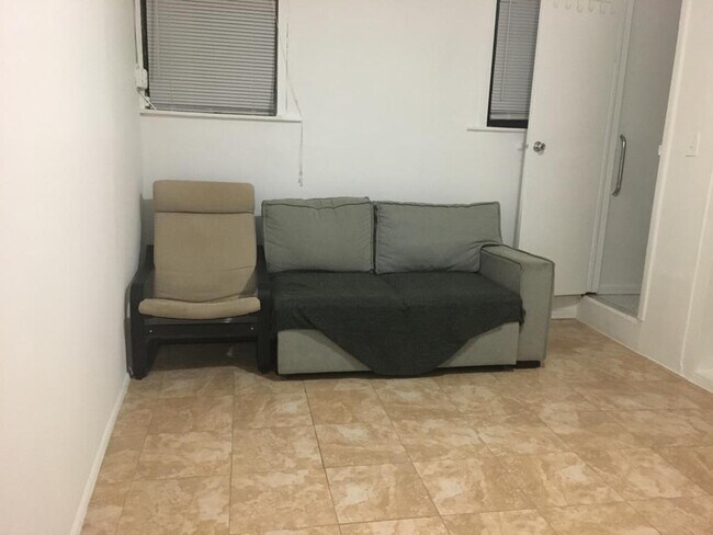 Foto del edificio - 3016 84th St