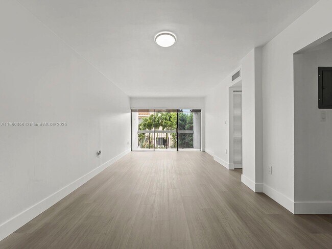 Building Photo - 13870 SW 62nd St