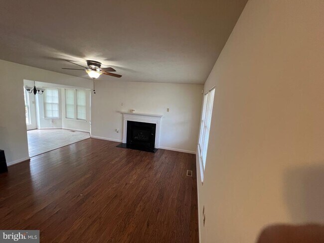 Building Photo - 22675 Kinnegad Dr