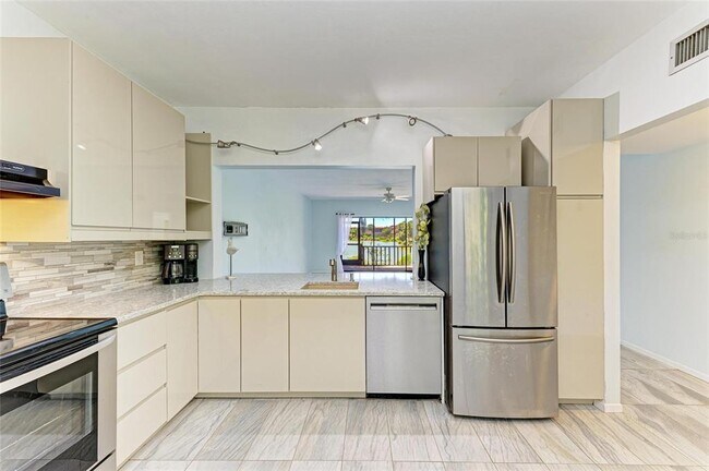 Foto del edificio - 5395 Lake Arrowhead Trail