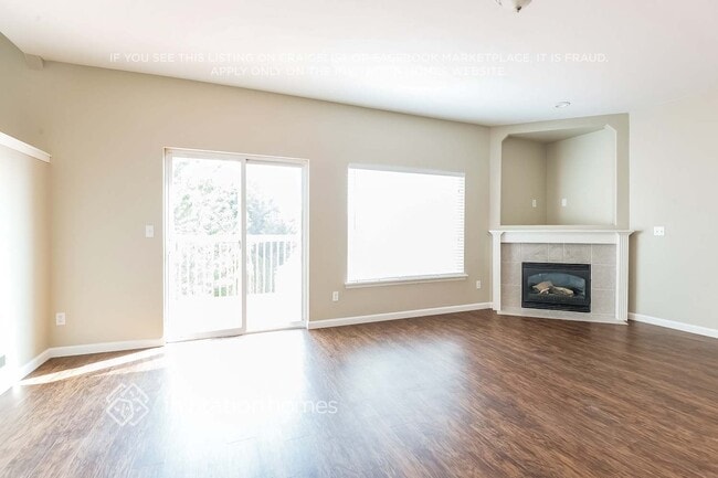 Foto del edificio - 19817 15th Avenue E