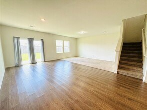 Building Photo - 1013 Pitch Pne Ct