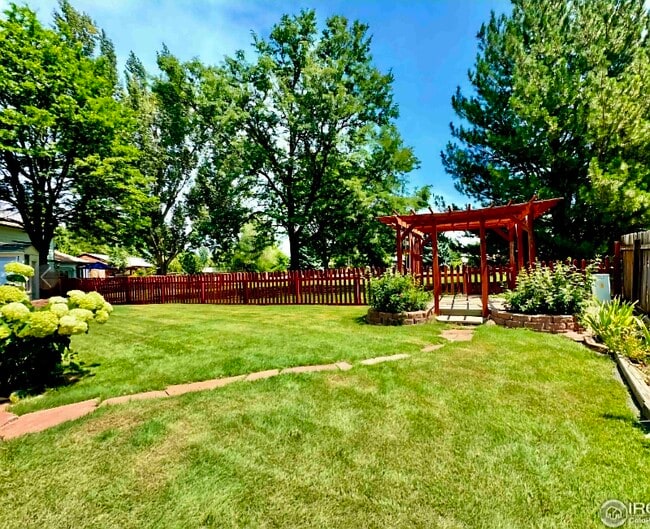 Building Photo - 3930 Boxelder Dr