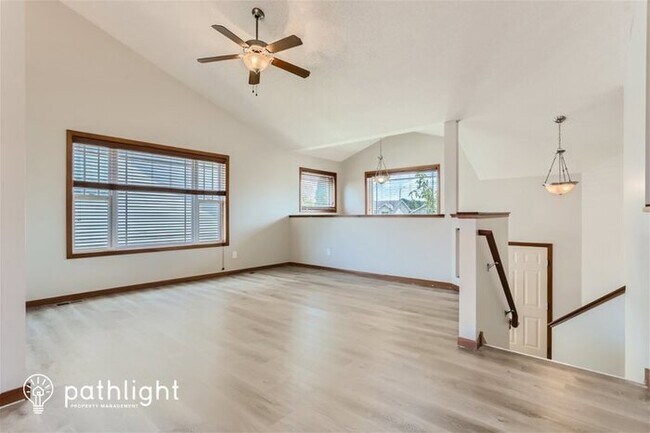 Building Photo - 125 Arabian Ave, Shakopee, MN, 55379