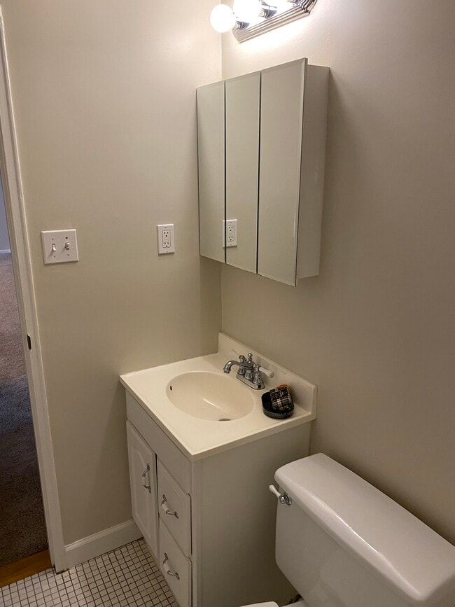 Bathroom - 34 Navajo Ct