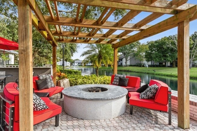 Foto del edificio - Carrollwood Station