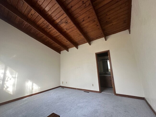 Photo - 2 story townhome off E Park!