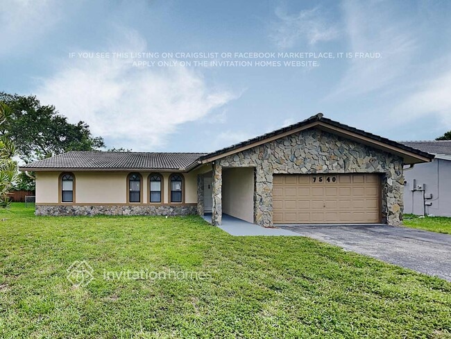 Building Photo - 7540 NW 21st Ct