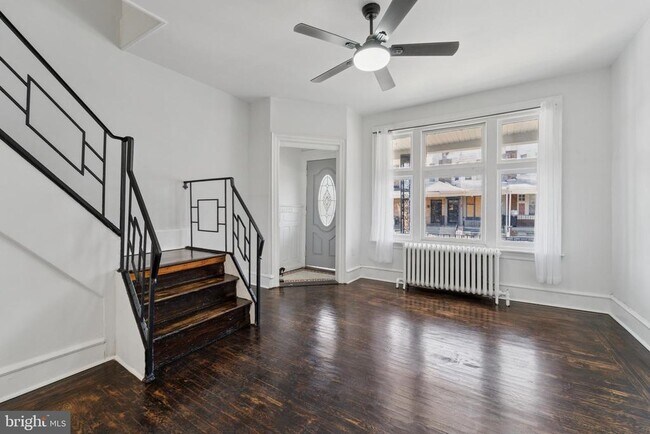 Building Photo - 127 W Albanus St