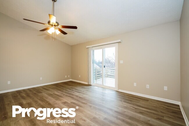 Building Photo - 4072 Magnolia Dr