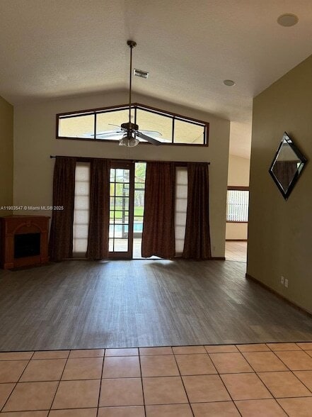 Foto del edificio - 2700 NW 112th Ave